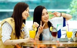 娱乐吃瓜酱爱情与事业,娱乐圈明星的抉择与平衡之路
