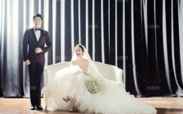 李氏婚纱摄影,记录爱情瞬间，打造浪漫婚照传奇