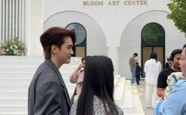 产后张檬回北京参加婚礼小五随身带保温箱方便张檬吸奶给宝宝2025年7月5日